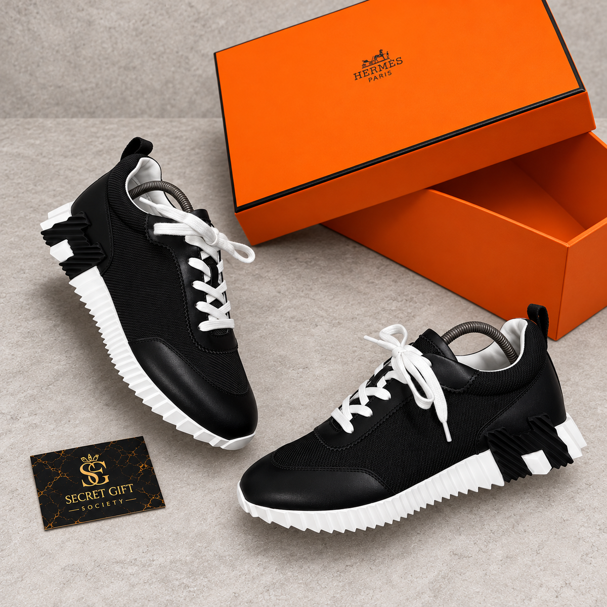 (PRE ORDER) H TRAINER - BLACK / WHITE — Secret Gift Society