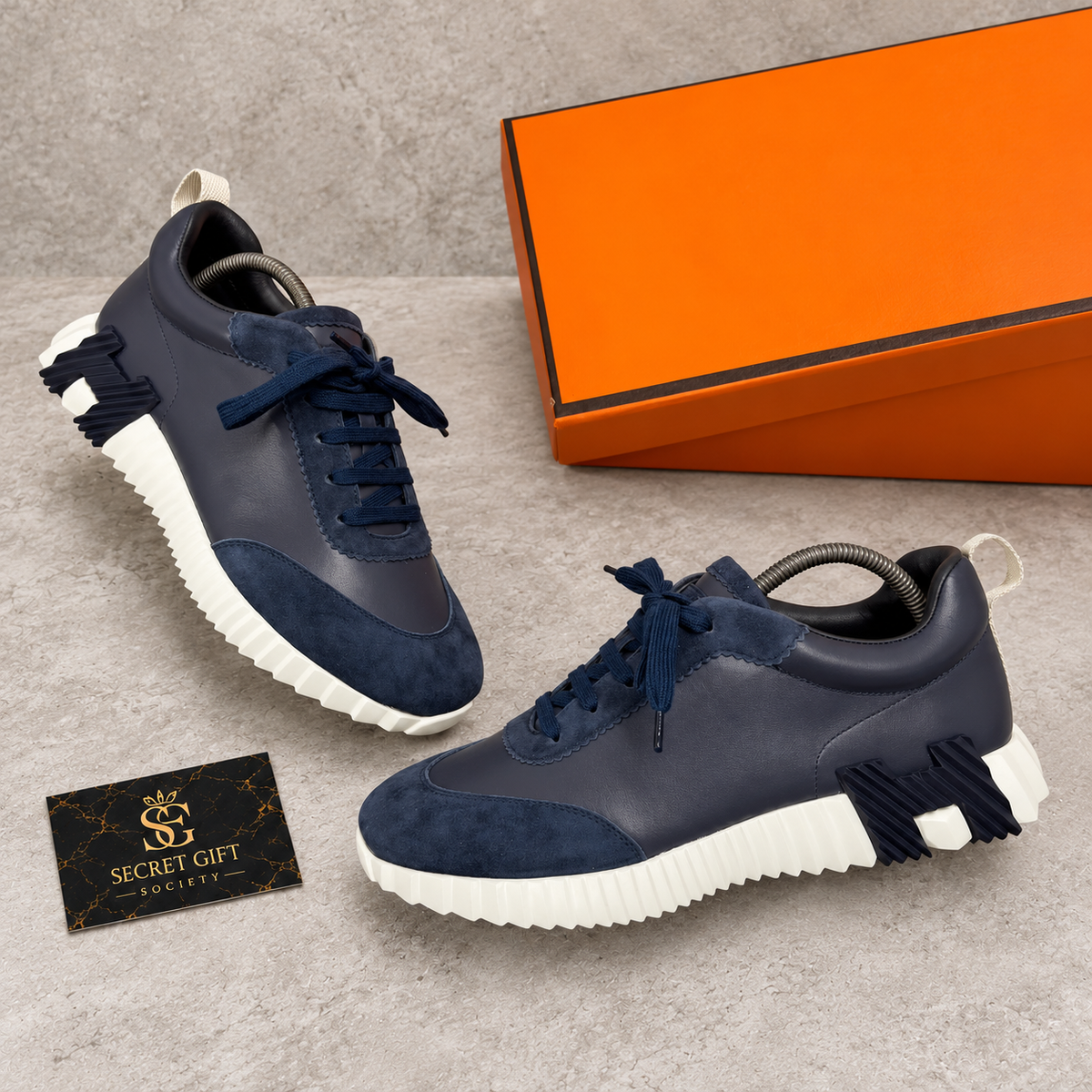 (PRE ORDER) H TRAINER - NAVY — Secret Gift Society